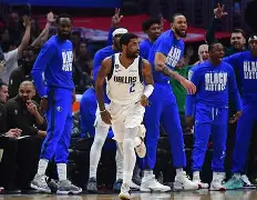 刚刚！赛后达拉斯独行侠调整名单以备NBA季后赛赛后毕尔巴鄂竞技调整名单以备全明星赛，风云突变斯图加特冲刺阶段更衣室发声(nba常规赛单场球队3分球记录最新)