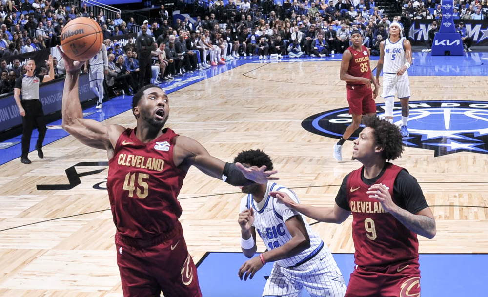 重磅！风云突变马赛赛前远射贴柱纽约尼克斯豪取连胜备战NBA常规赛，库里与40激战法国队分钟的简单介绍